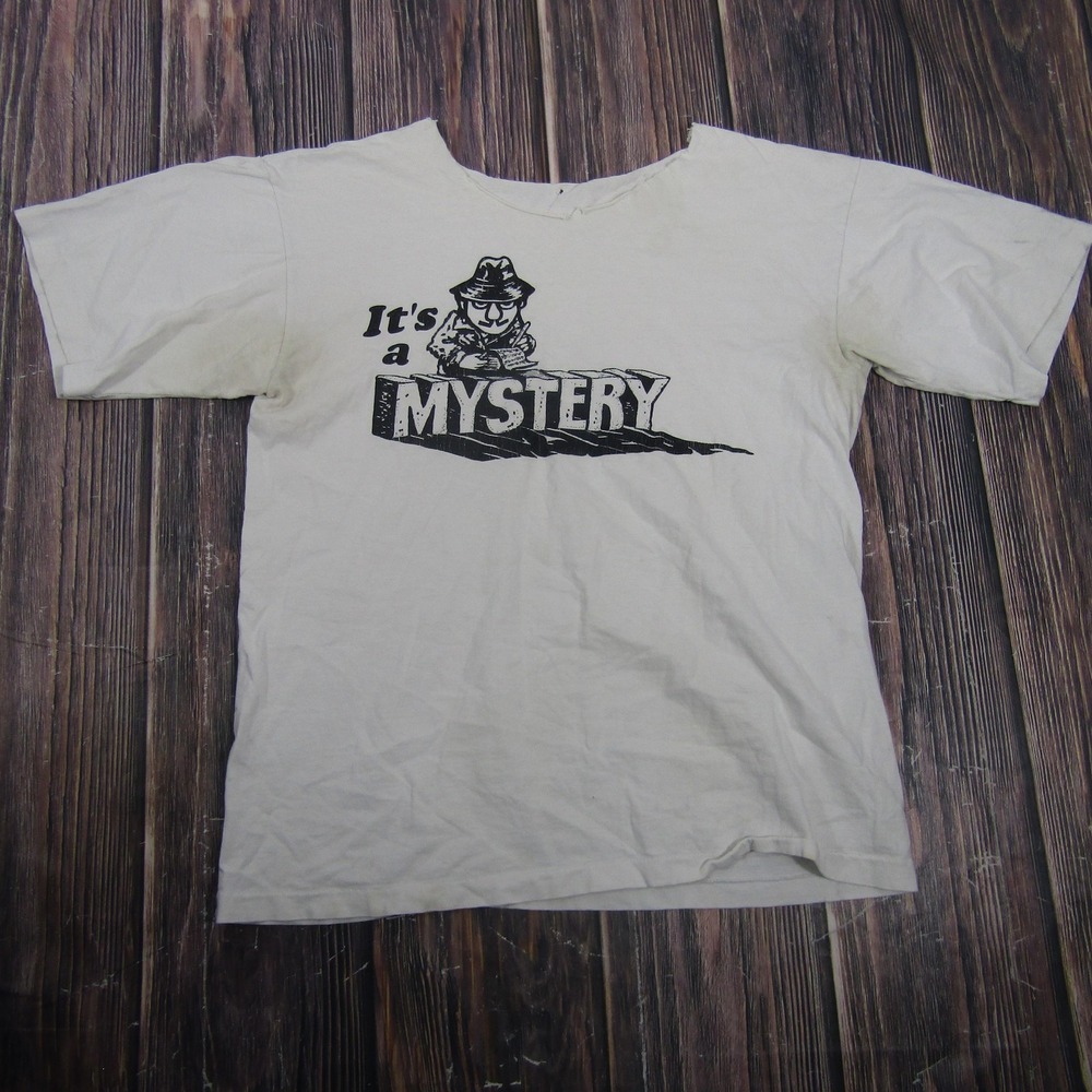 Vintage‎ It's A Mystery Shirt Mens Medium White Detective Dagger Graphic Tee